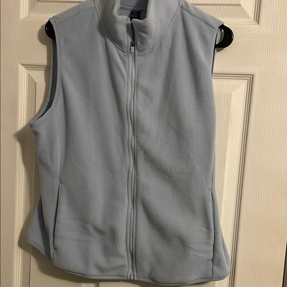 Old Navy Performance Fleece Vest - Picture 6 of 6